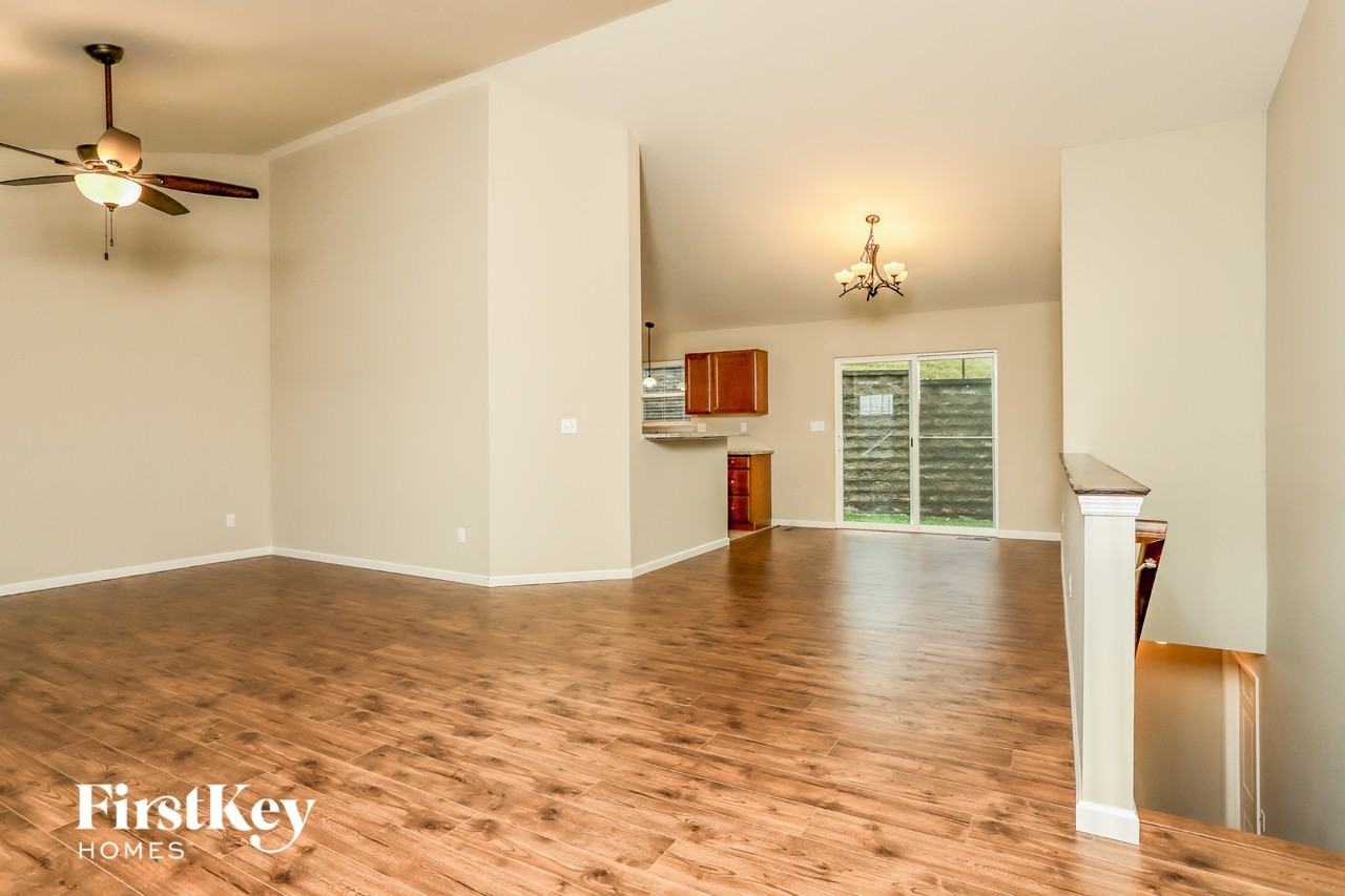 415 Bittersweet Dr - Photo 3 of 15