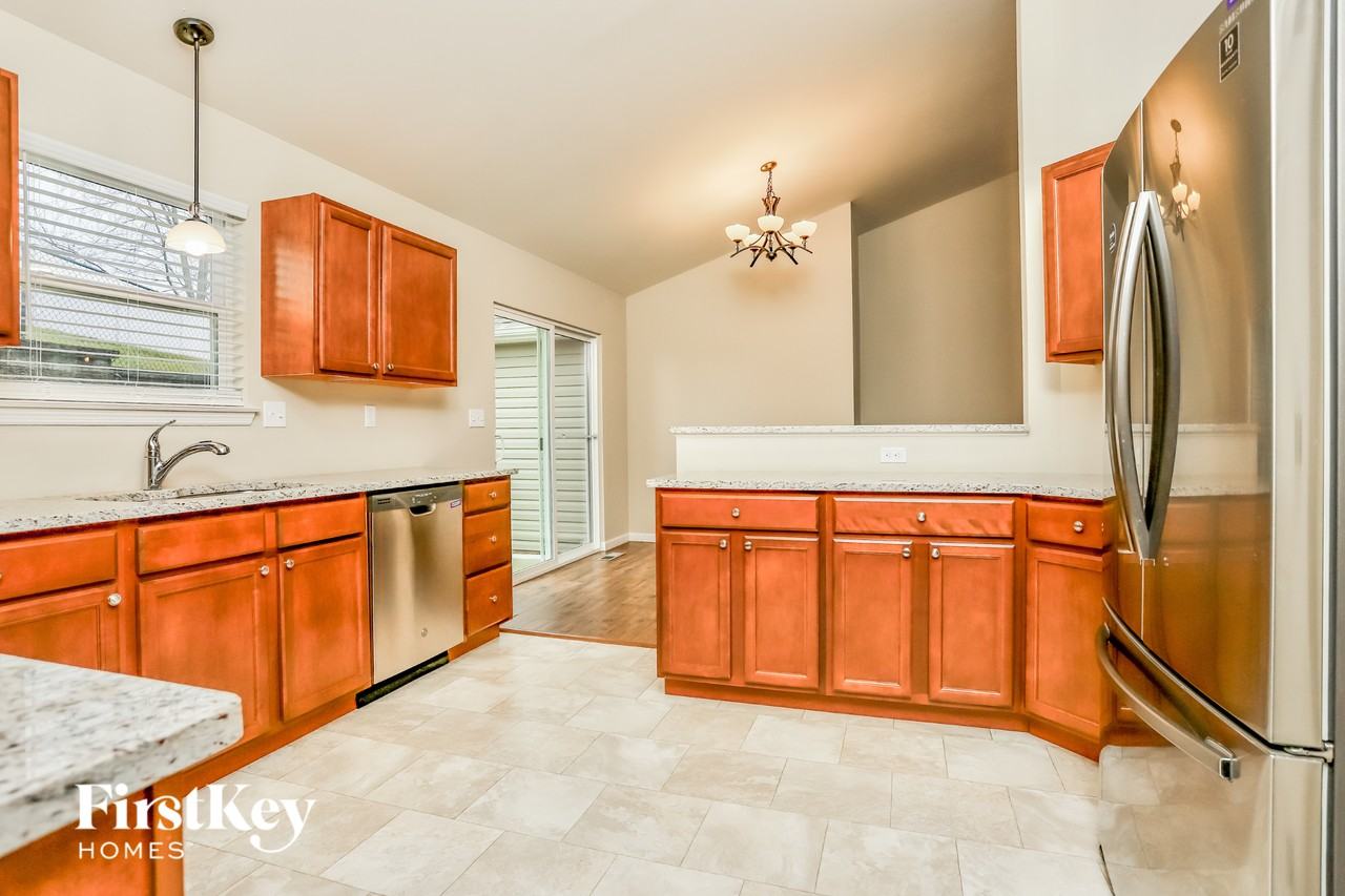 415 Bittersweet Dr - Photo 7 of 15