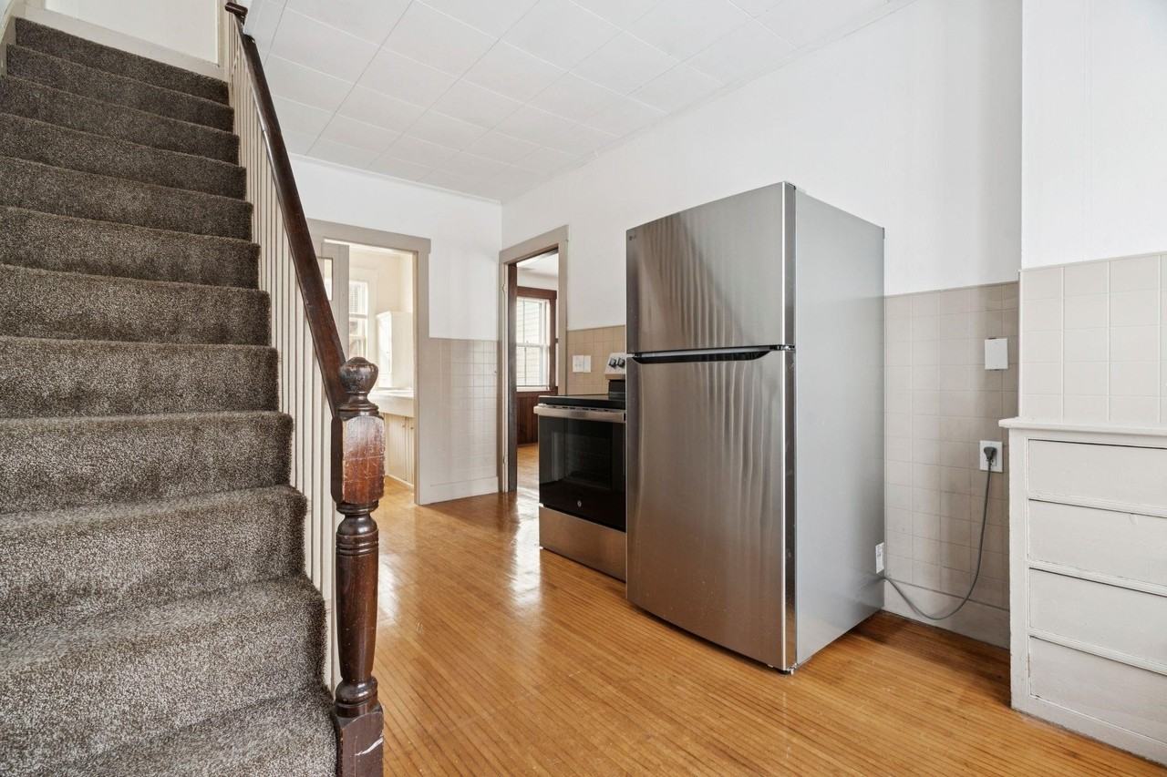 67 Winter St - Photo 7 of 16