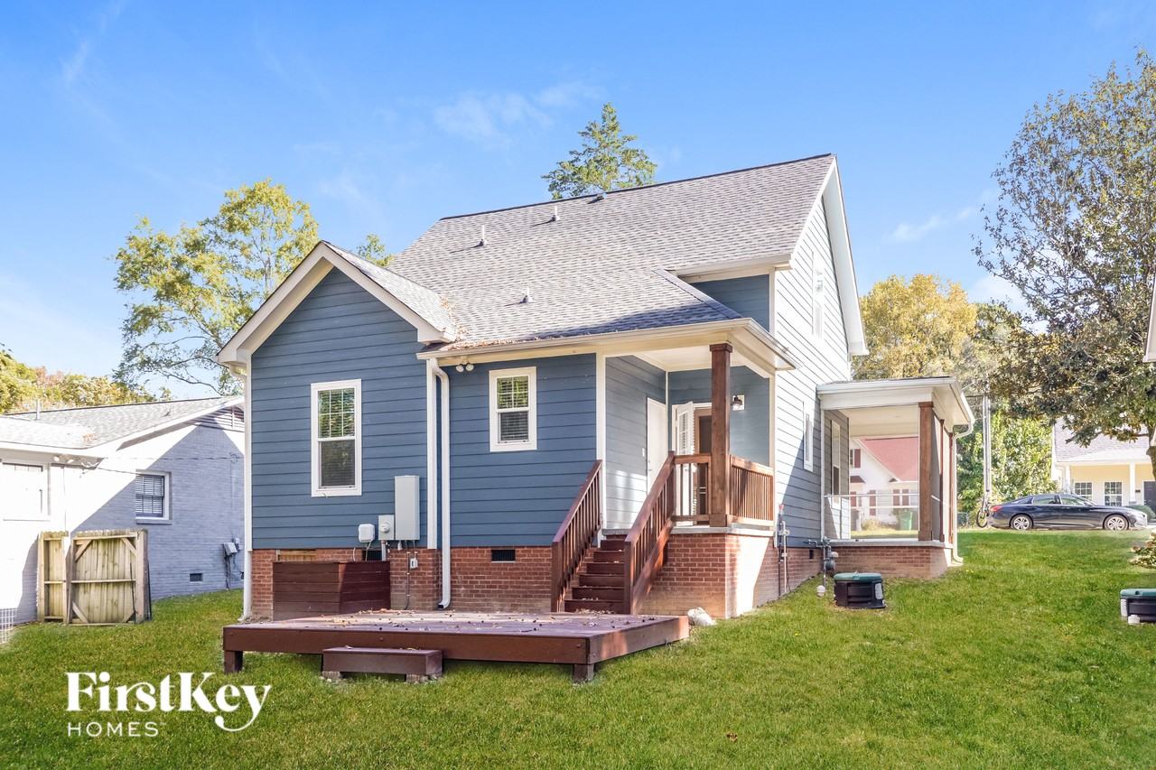 1717 Dallas Ave - Photo 3 of 15