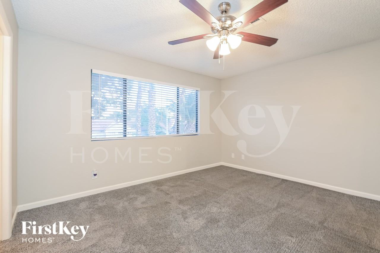 2017 Waverly Cir - Photo 7 of 15