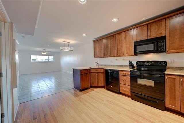 500 Lake Marina Ave #418 - Photo 4 of 21