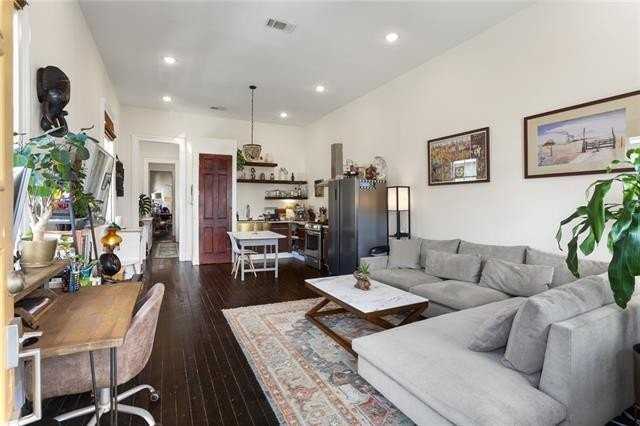 2452 N Prieur St - Photo 2 of 17