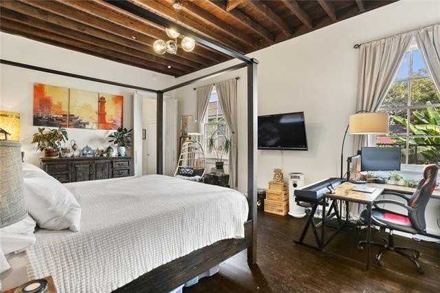 2452 N Prieur St - Photo 7 of 17