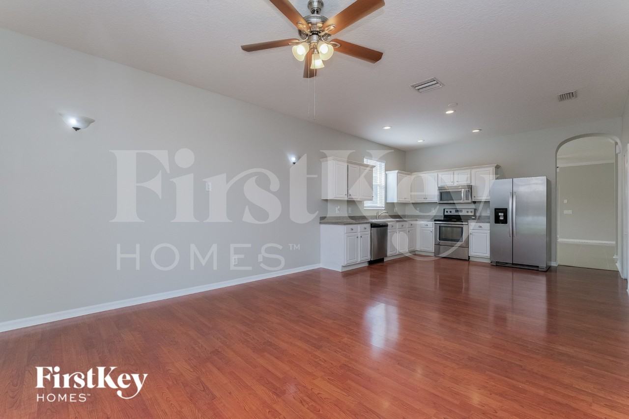 1320 Brooke View Dr - Photo 6 of 15