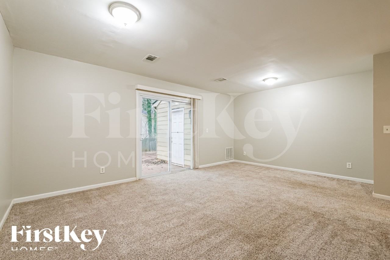 5266 Ridge Forest Dr #A - Photo 4 of 19