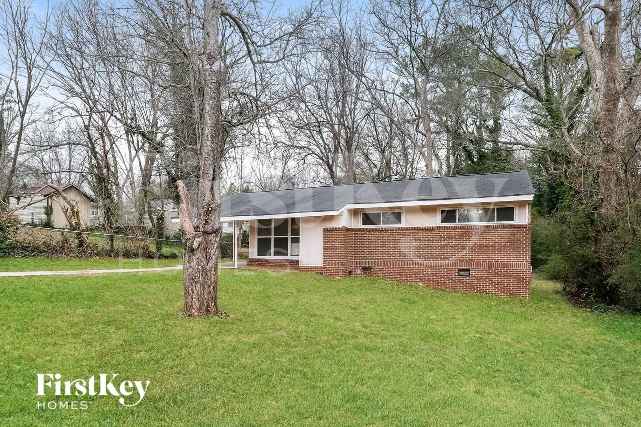 2596 Yale Ter - Photo 2 of 19