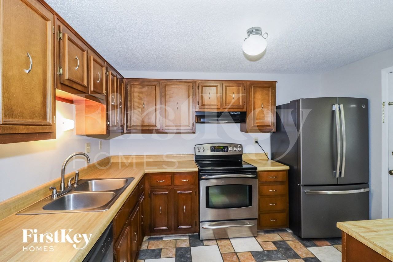 8441 Arendal Cv - Photo 6 of 15