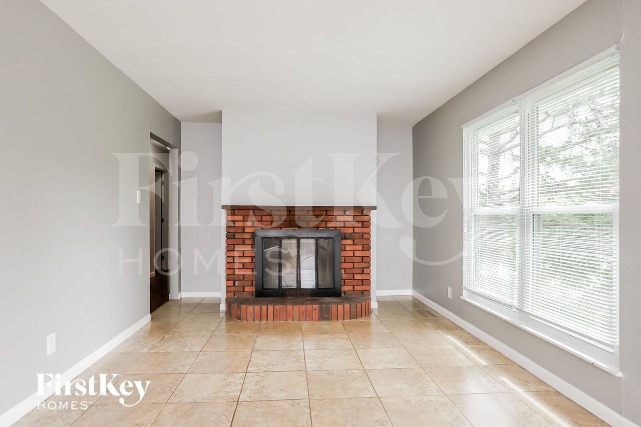 706 Boca Chica Dr - Photo 6 of 15