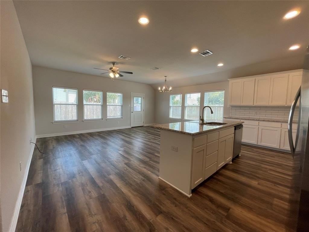 206 S Nolan River Rd #6 - Photo 3 of 16