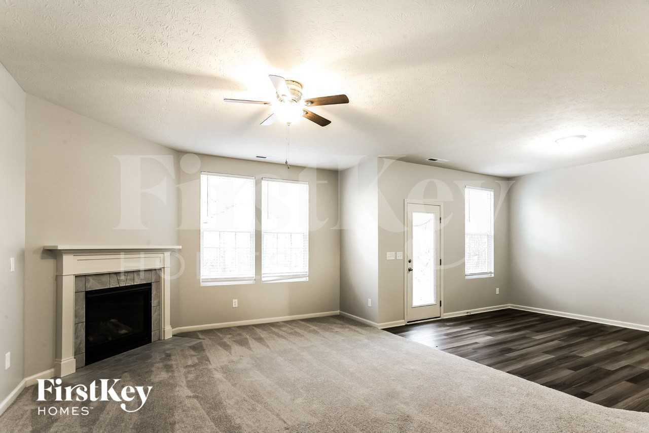 4653 Rainwater Ln - Photo 4 of 18