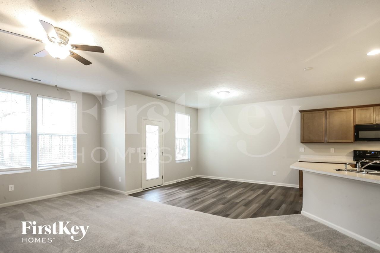 4653 Rainwater Ln - Photo 6 of 18