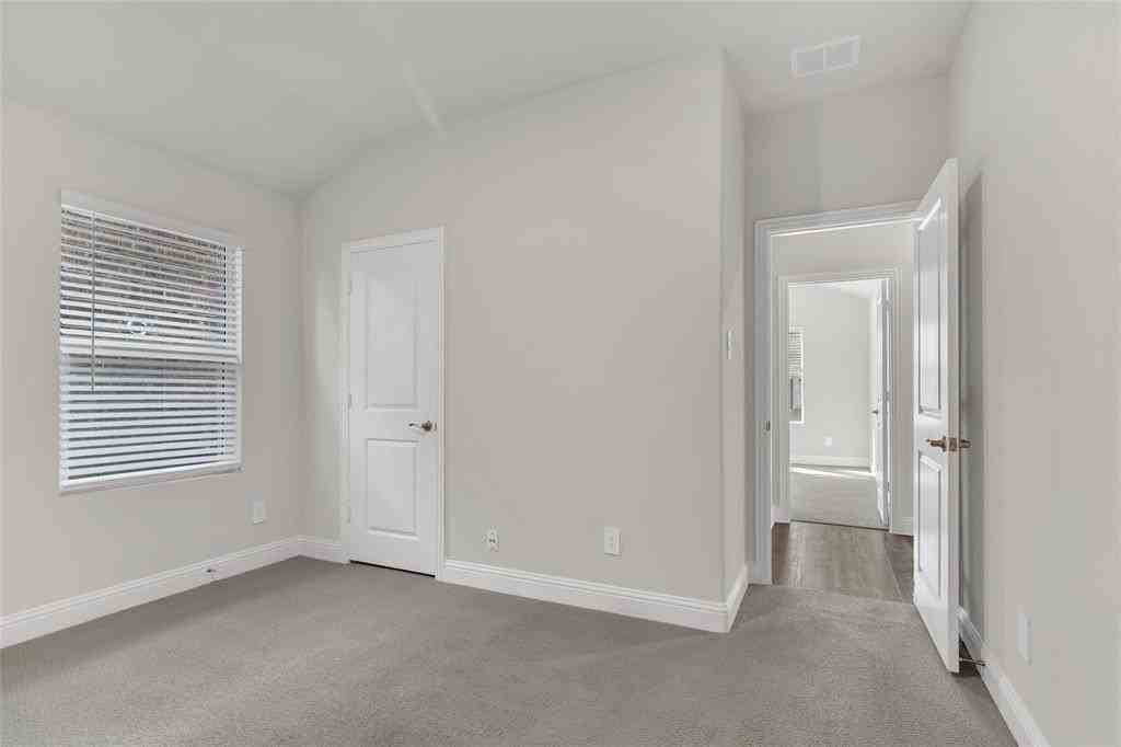 2336 Bellatrix Dr - Photo 7 of 39