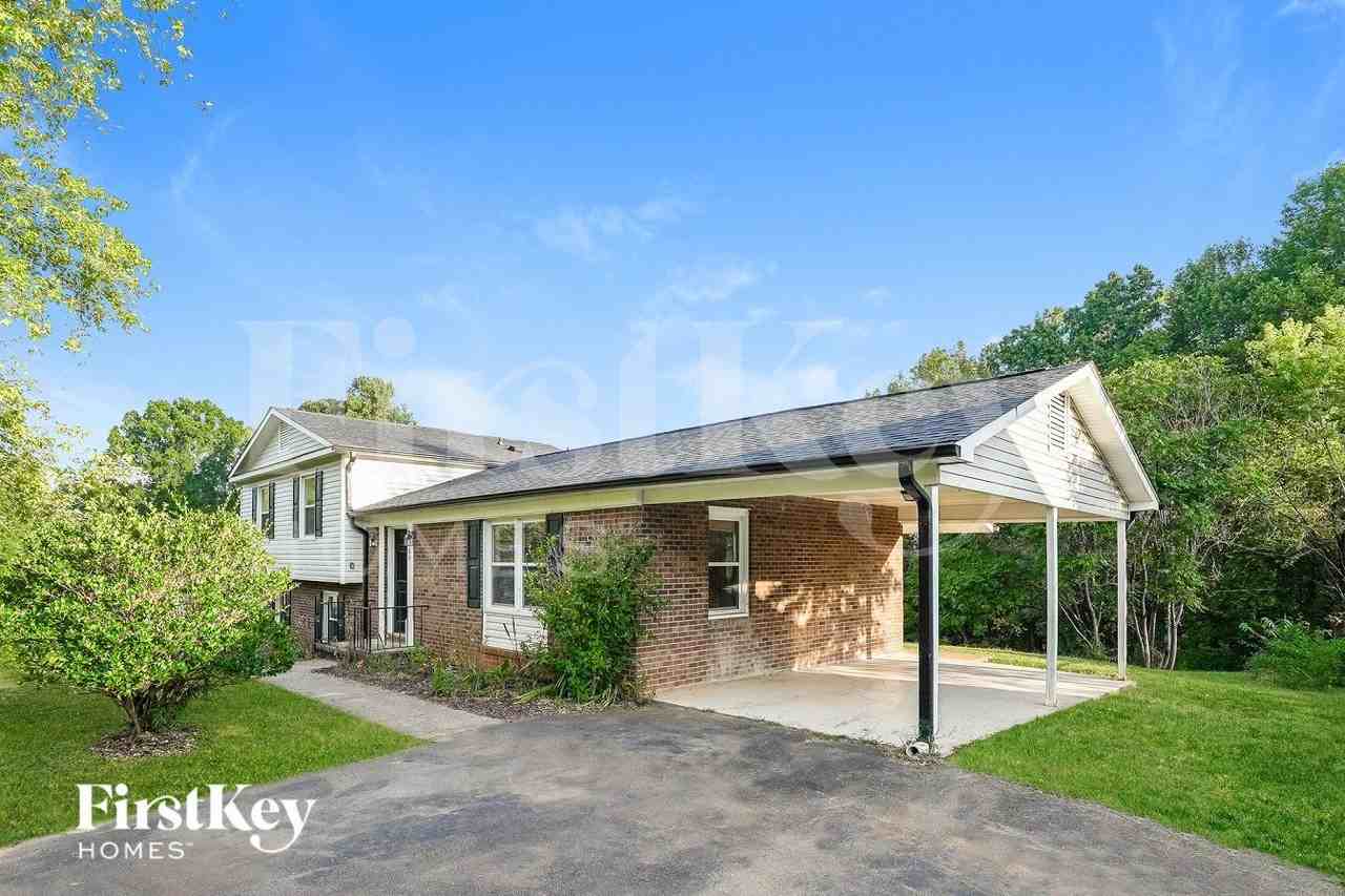 2350 Woodgreen Rd - Photo 2 of 16