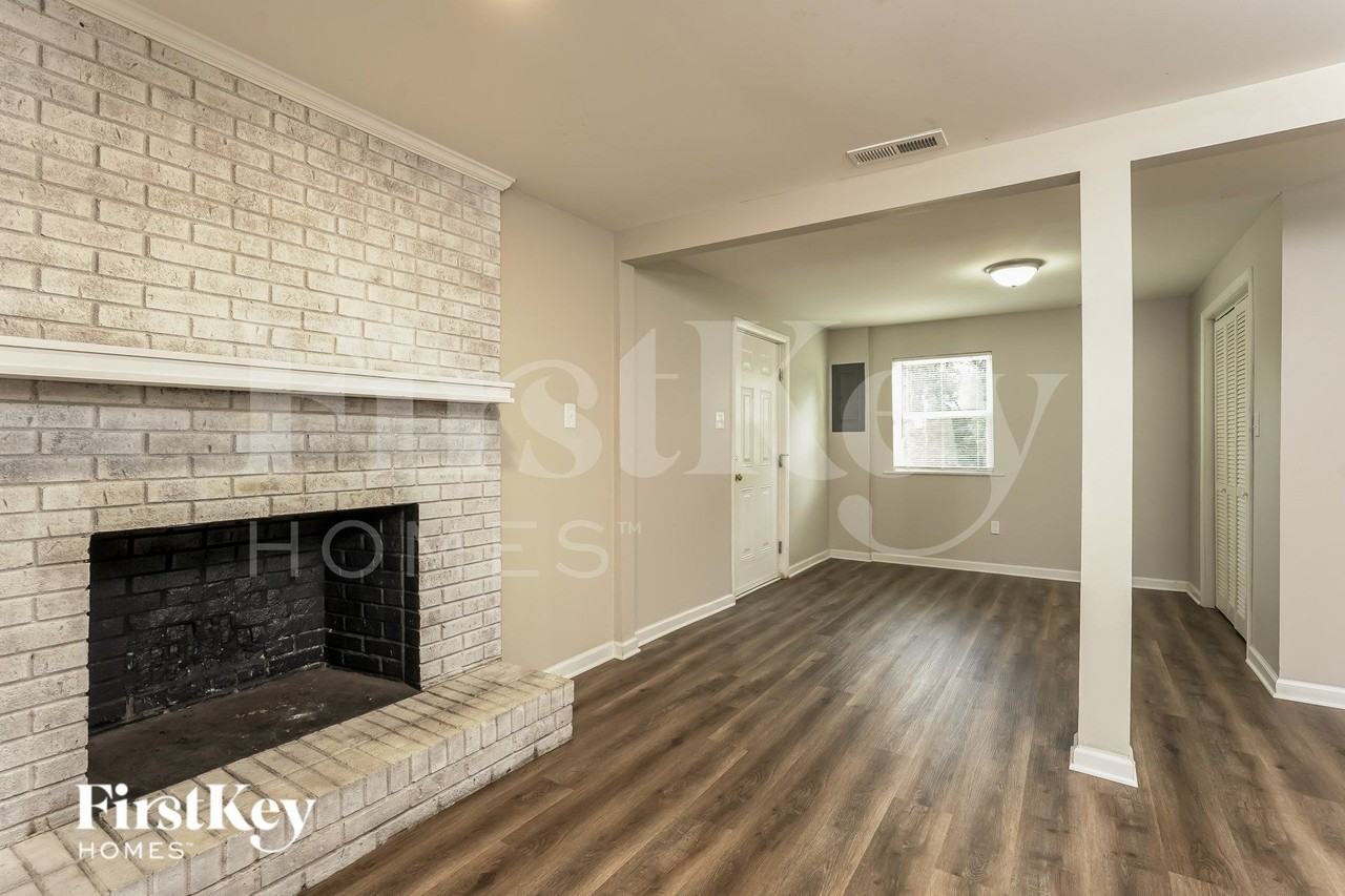 2350 Woodgreen Rd - Photo 4 of 16