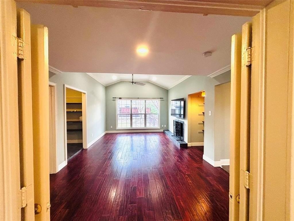 4902 W Mockingbird Ln - Photo 2 of 7