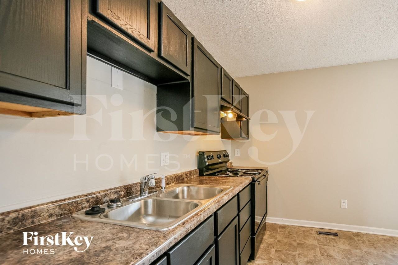 9431 Pepperidge Dr - Photo 6 of 15