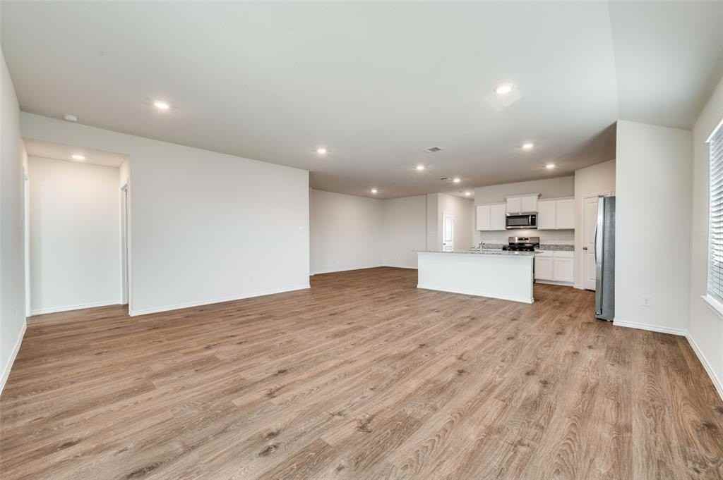 775 Tiger Lily Way - Photo 5 of 13