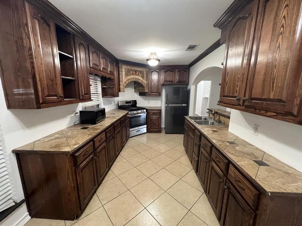 6707 Elam Rd - Photo 2 of 18