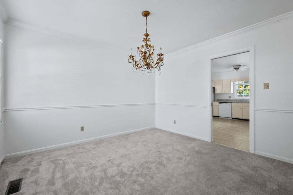 1708 Marbury Ln - Photo 7 of 31