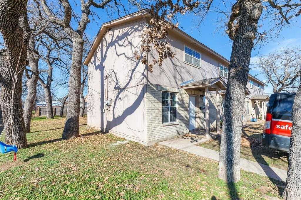 701 S Marsh St #D - Photo 3 of 29