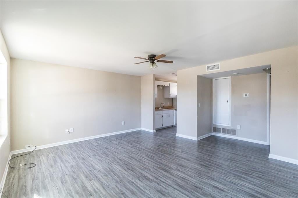 701 S Marsh St #D - Photo 7 of 29