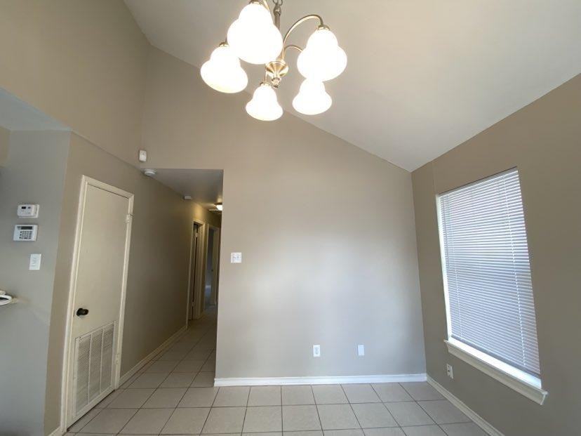 3804 Sunflower Ave - Photo 3 of 11