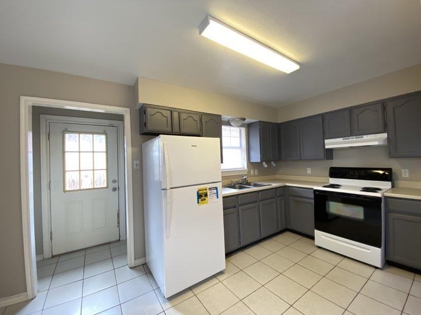 3804 Sunflower Ave - Photo 4 of 11