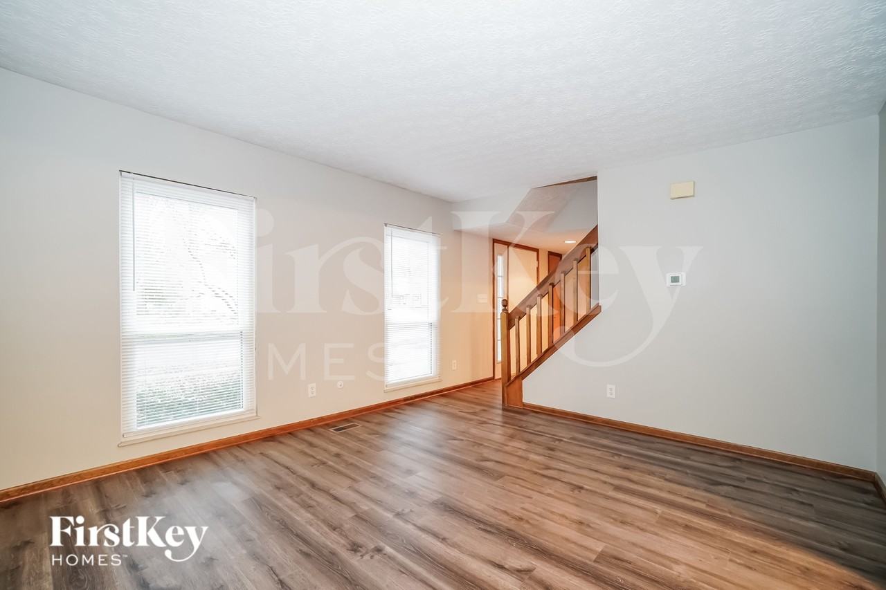 819 Lindenhaven Ct - Photo 4 of 19