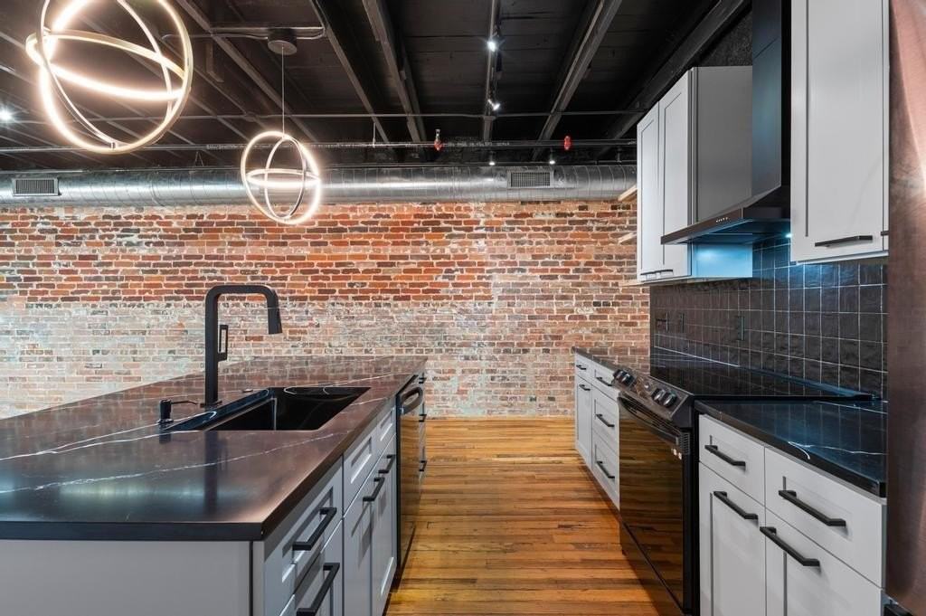 330 W Lamar St #202 - Photo 5 of 24