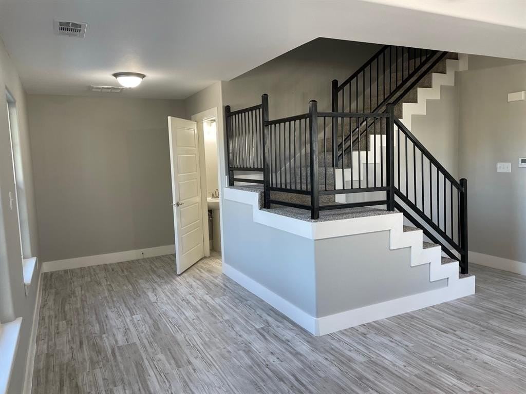 500 W Owing St - Photo 4 of 28