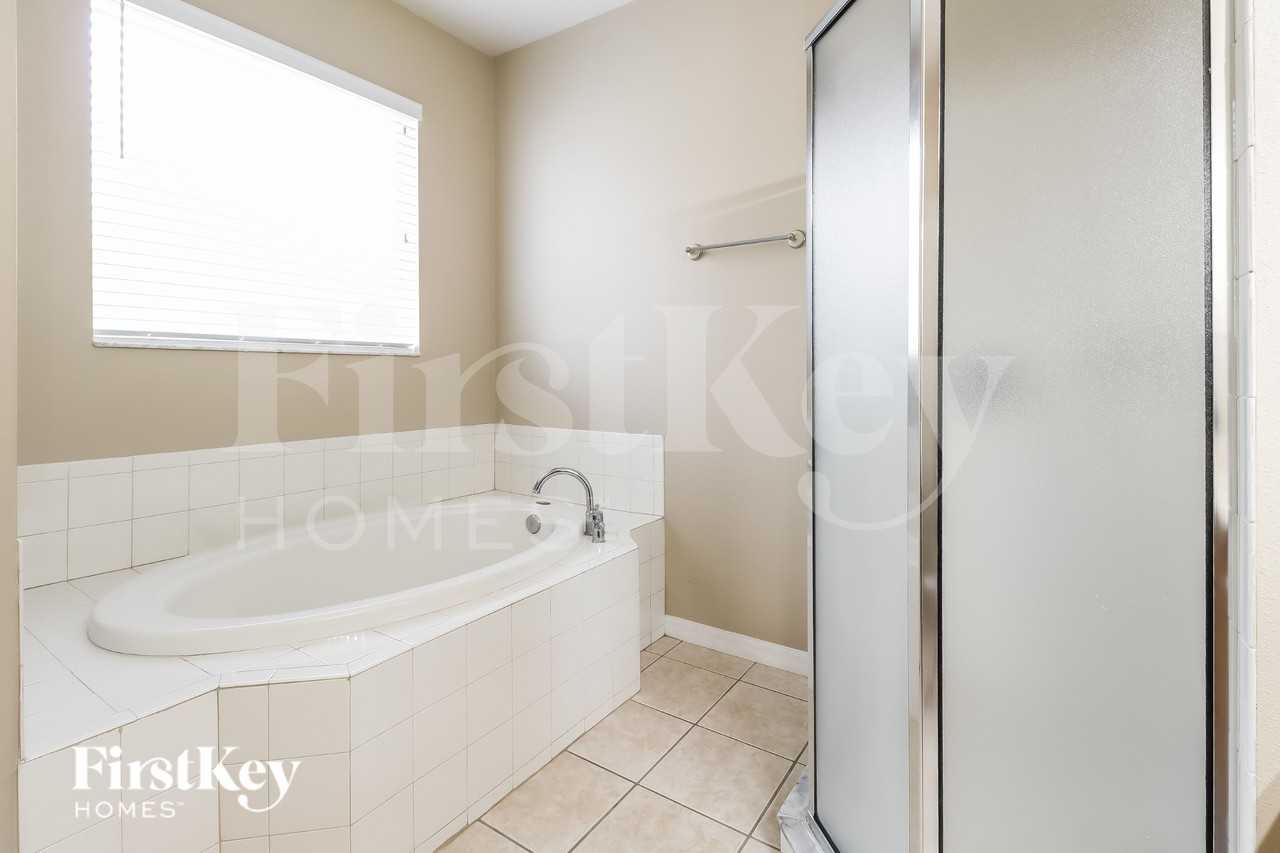 7820 Riverwood Oaks Dr - Photo 7 of 15