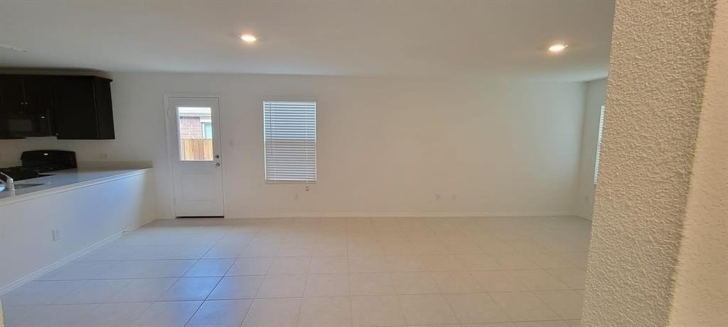 3476 Mildren Bnd - Photo 2 of 21