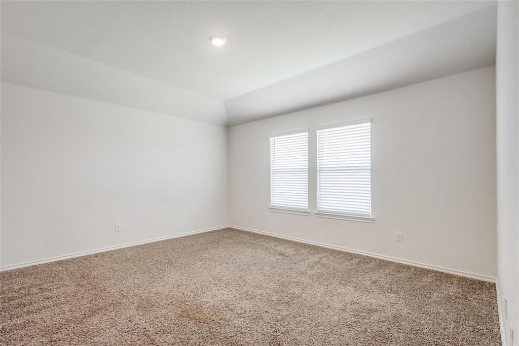 111 Barbara Ln - Photo 5 of 23