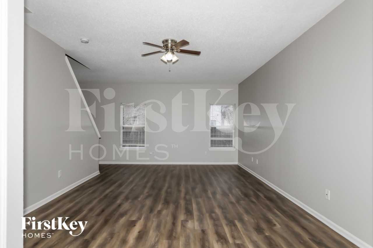 7138 Parklake Pl - Photo 2 of 19