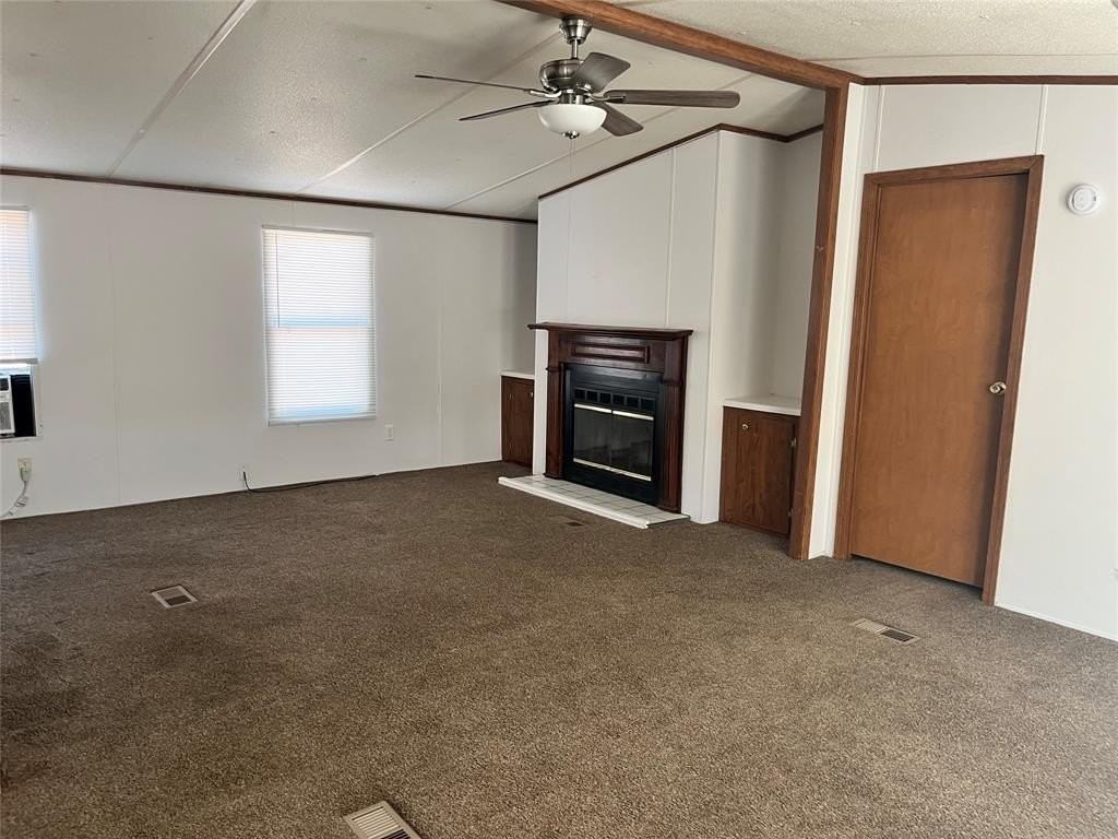 1139 Market St - Photo 2 of 12