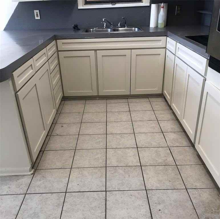 124 E Vilbig St - Photo 5 of 12