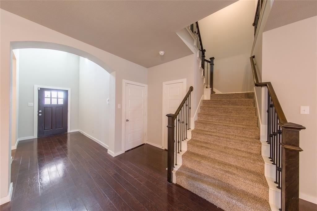 1200 Pigeon Hawk Dr - Photo 5 of 32