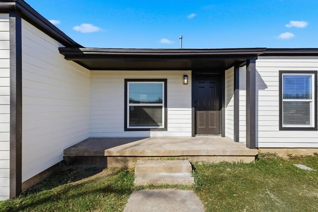 2859 Marjorie Ave - Photo 3 of 18