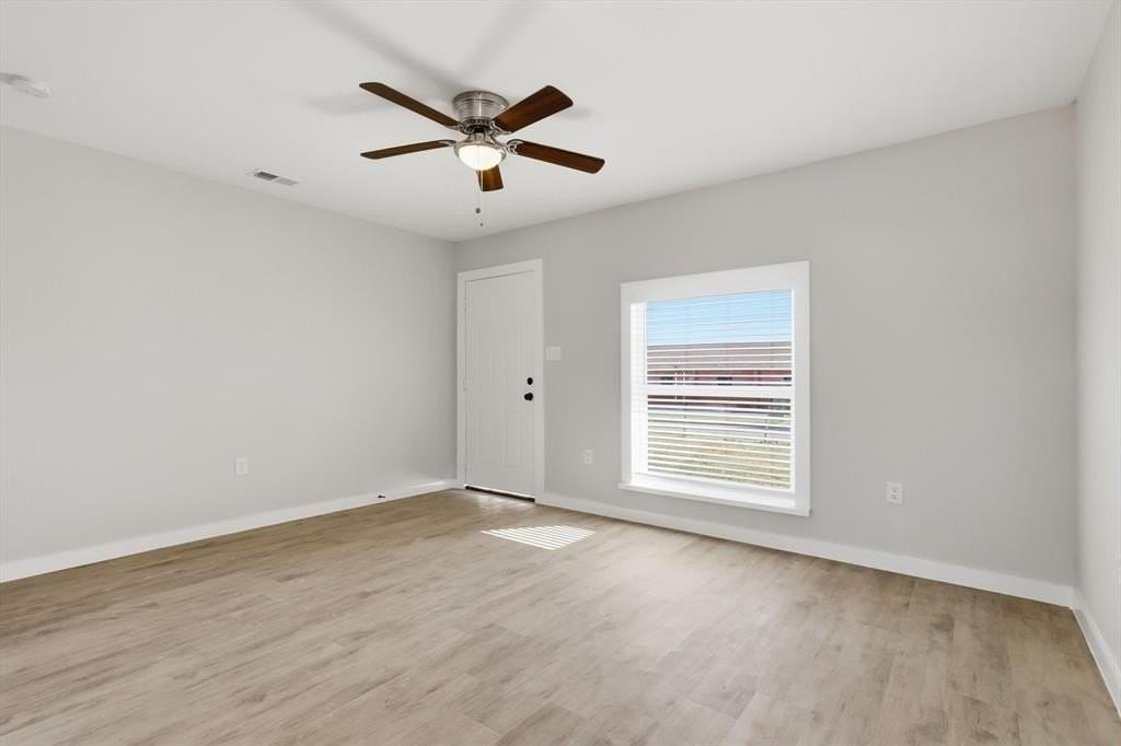 2859 Marjorie Ave - Photo 5 of 18