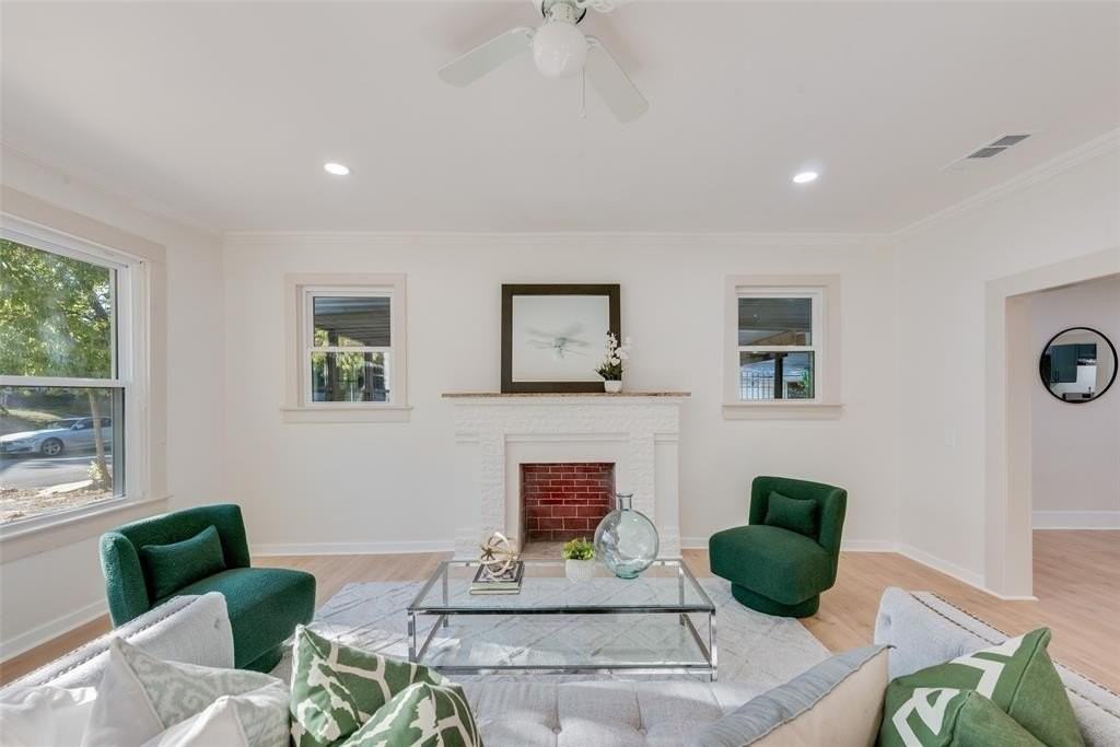 922 Cristler Ave - Photo 4 of 15