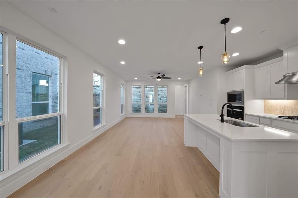 3117 Sir Judge Dr - Photo 5 of 35