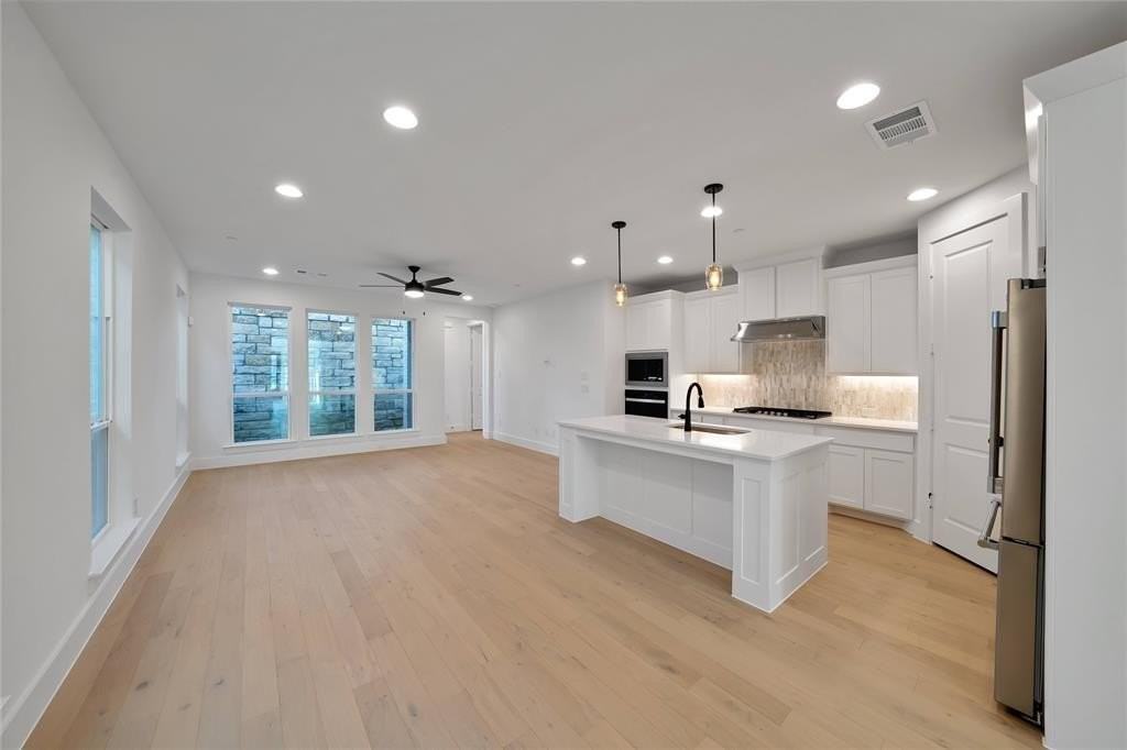 3117 Sir Judge Dr - Photo 6 of 35