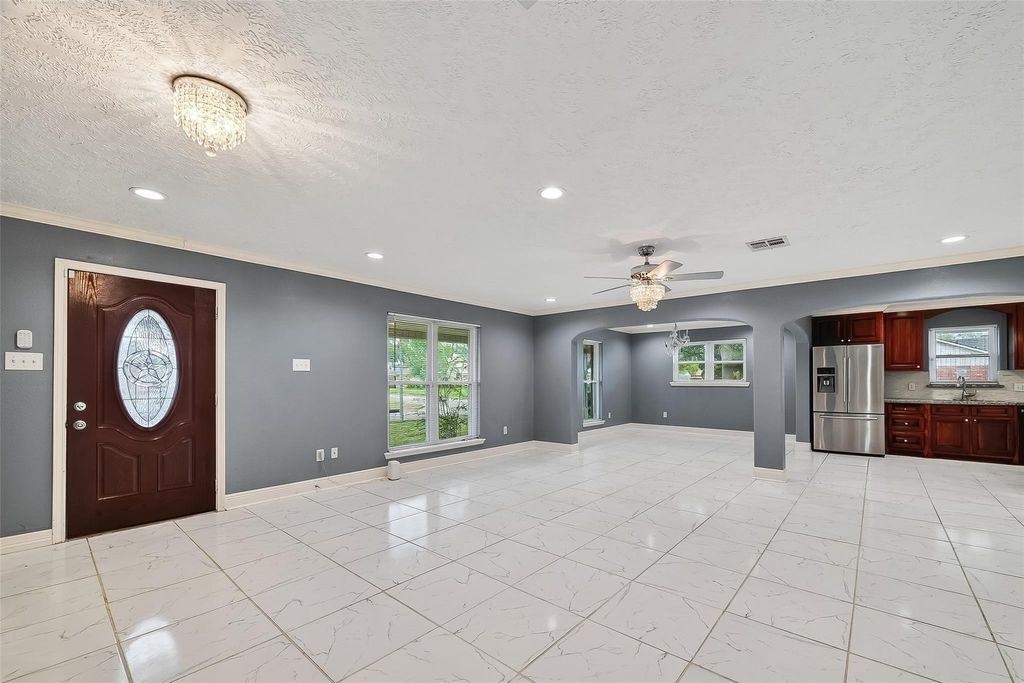 4901 Burning Tree Dr - Photo 3 of 8