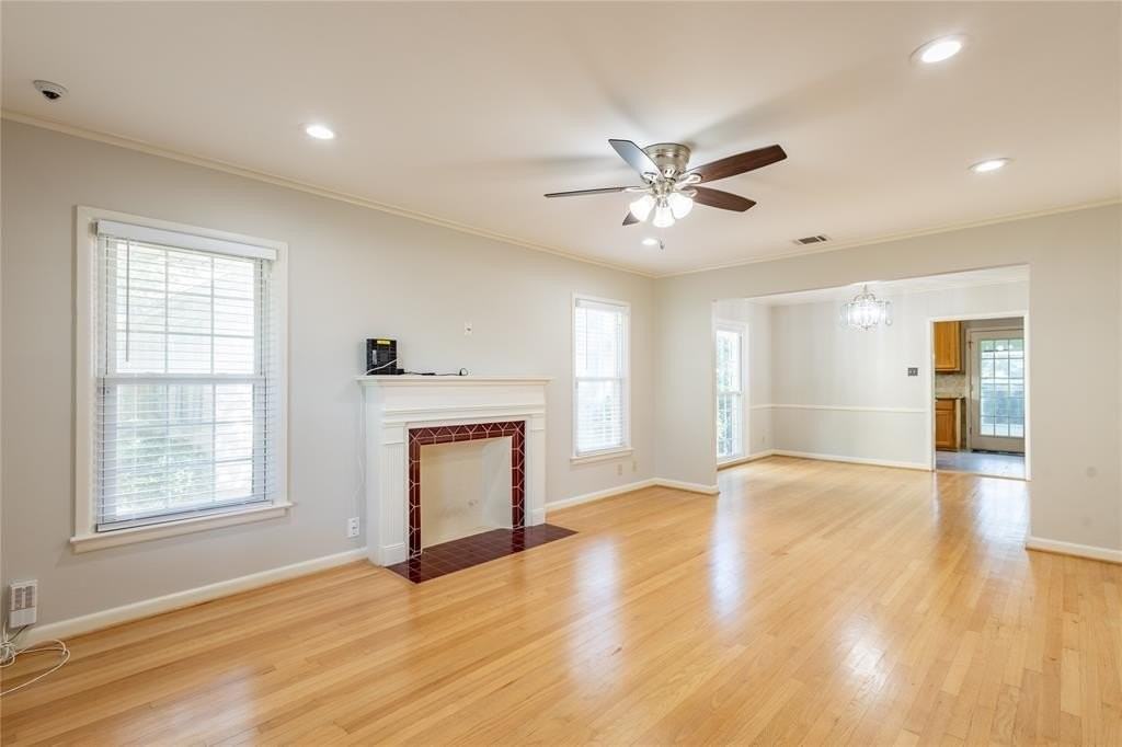 6165 Ravendale Ln - Photo 4 of 40