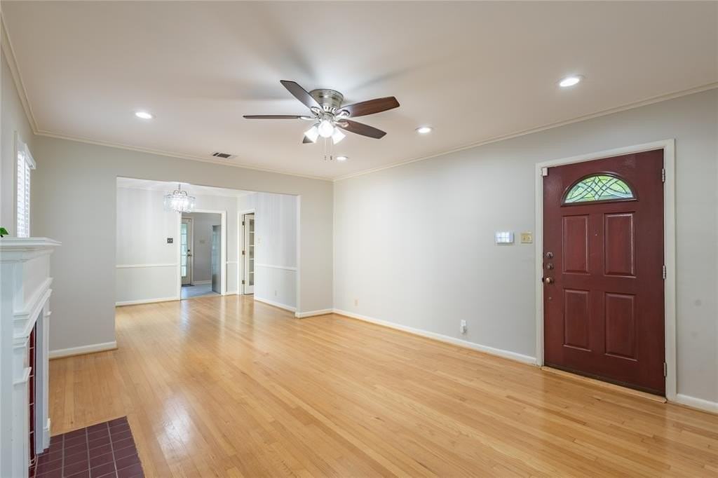 6165 Ravendale Ln - Photo 6 of 40