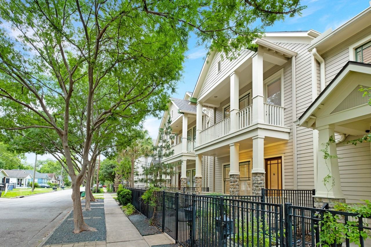 1141 Louise St - Photo 4 of 34