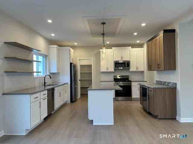 62 Soundview Ave - Photo 5 of 20