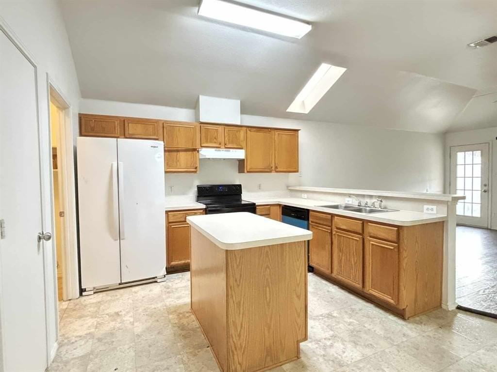 830 W Colony Dr - Photo 3 of 14