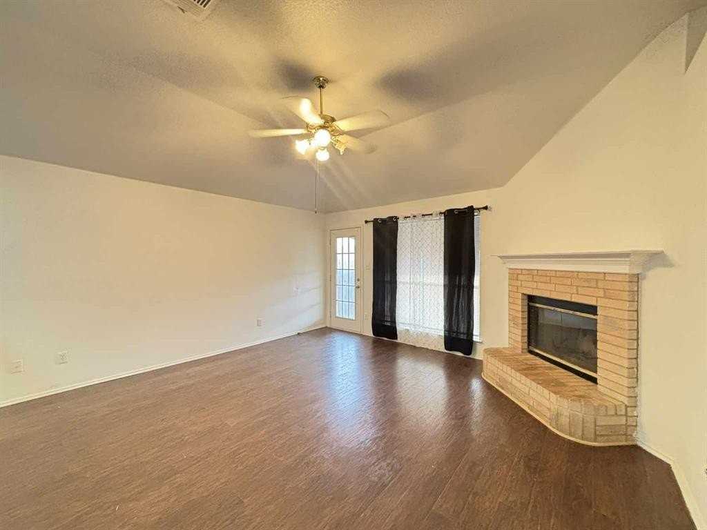 830 W Colony Dr - Photo 4 of 14